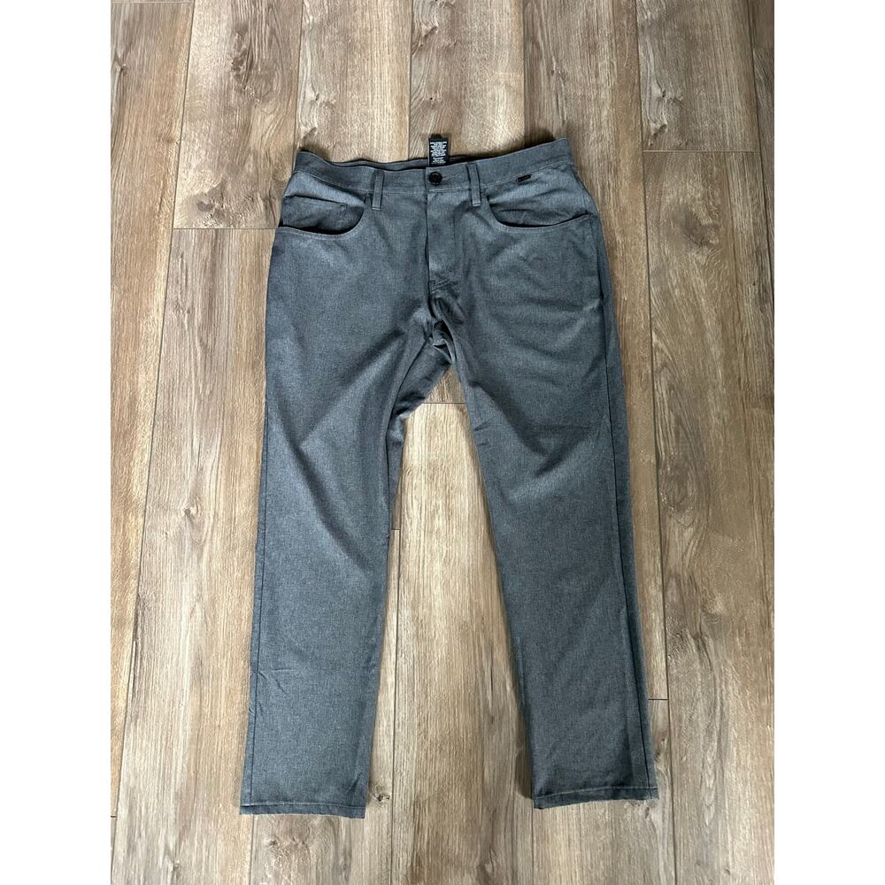 Travis Mathew Open to Close Golf Pant Gray size 32